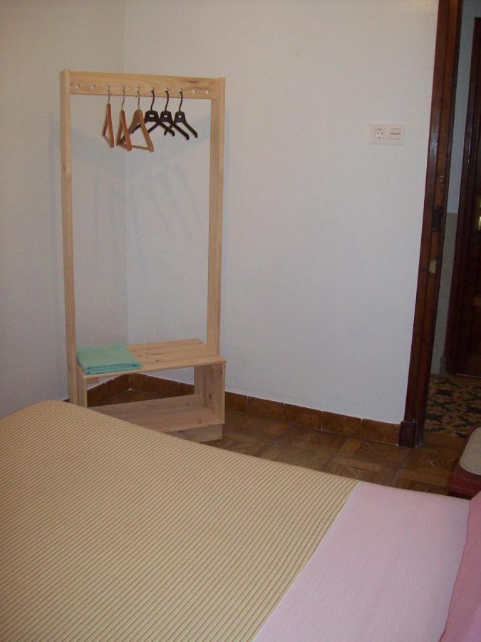 Pensión Los Pinos Gijón Exterior foto